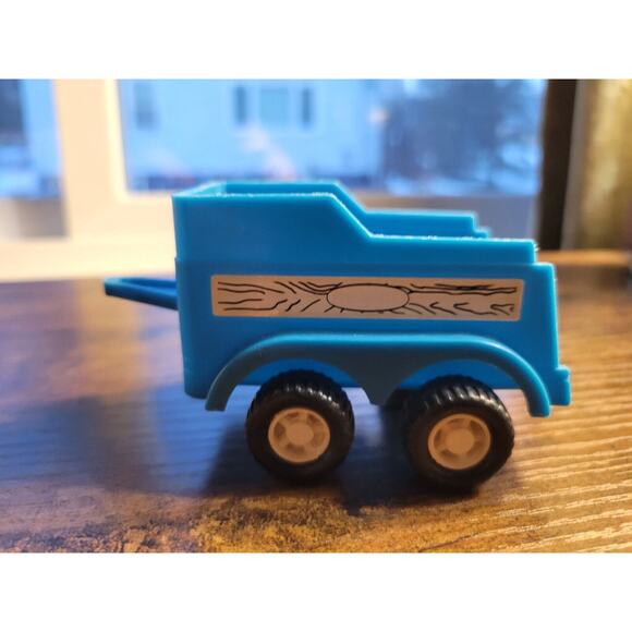 Vintage 1986 Blue Remco Toy Horse Trailer - Plastic - Picture 3 of 7